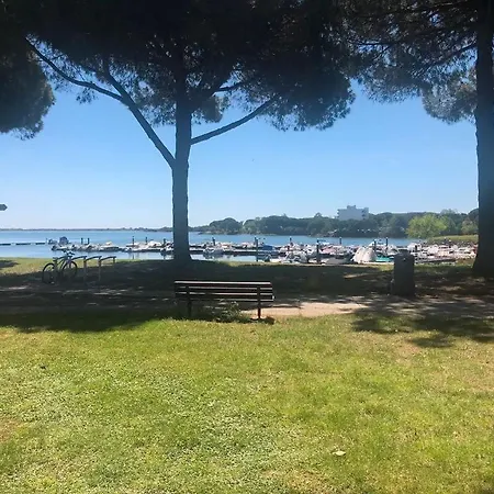 Tres Beau Quartier Le Ponant Avec Piscine Port Vincent